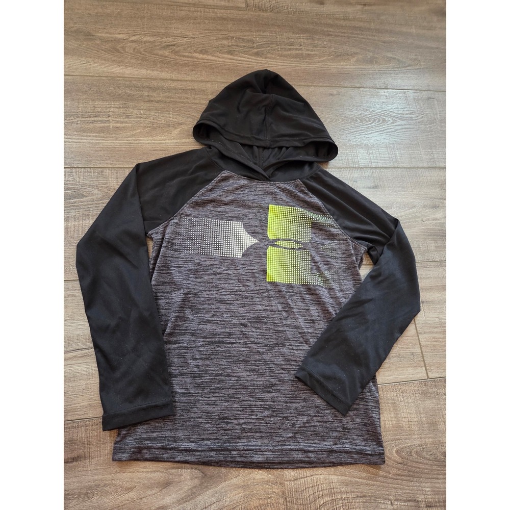 Under armour boys long‎ sleeve tee size 6